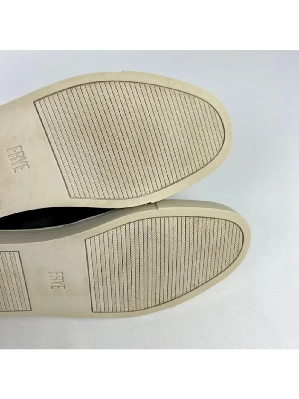 Frye Ivy Grigio Gray Suede Slip On Sneaker 8.5